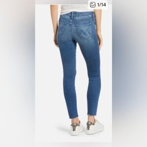 MOTHER The Looker Ankle Fray  Skinny Jeans